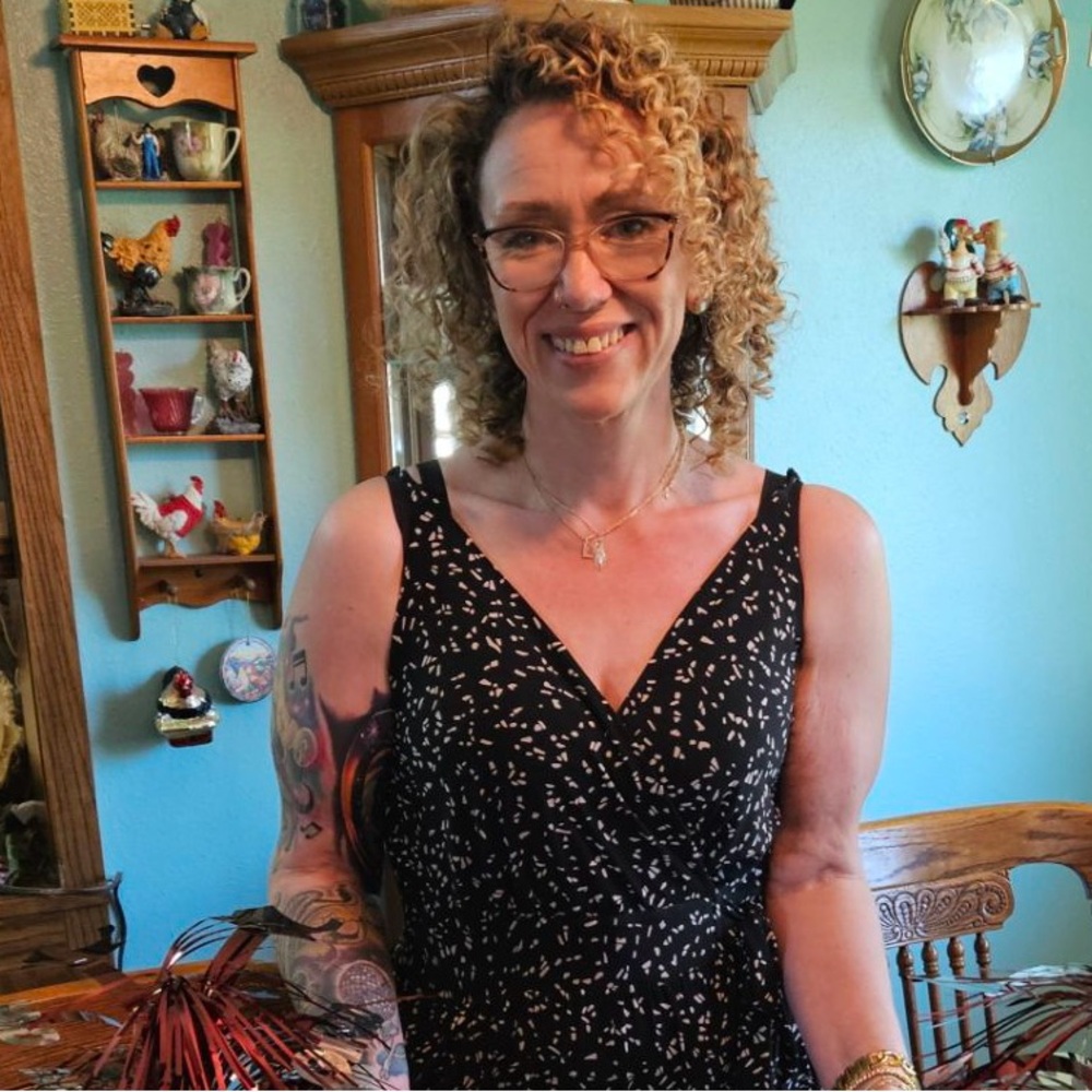 Meet your Posher, Lindy